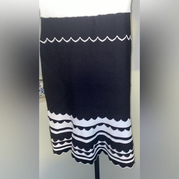 Yigal Azrouel Inc Black & White Striped Off Shoulder Knit Dress - Picture 7 of 14